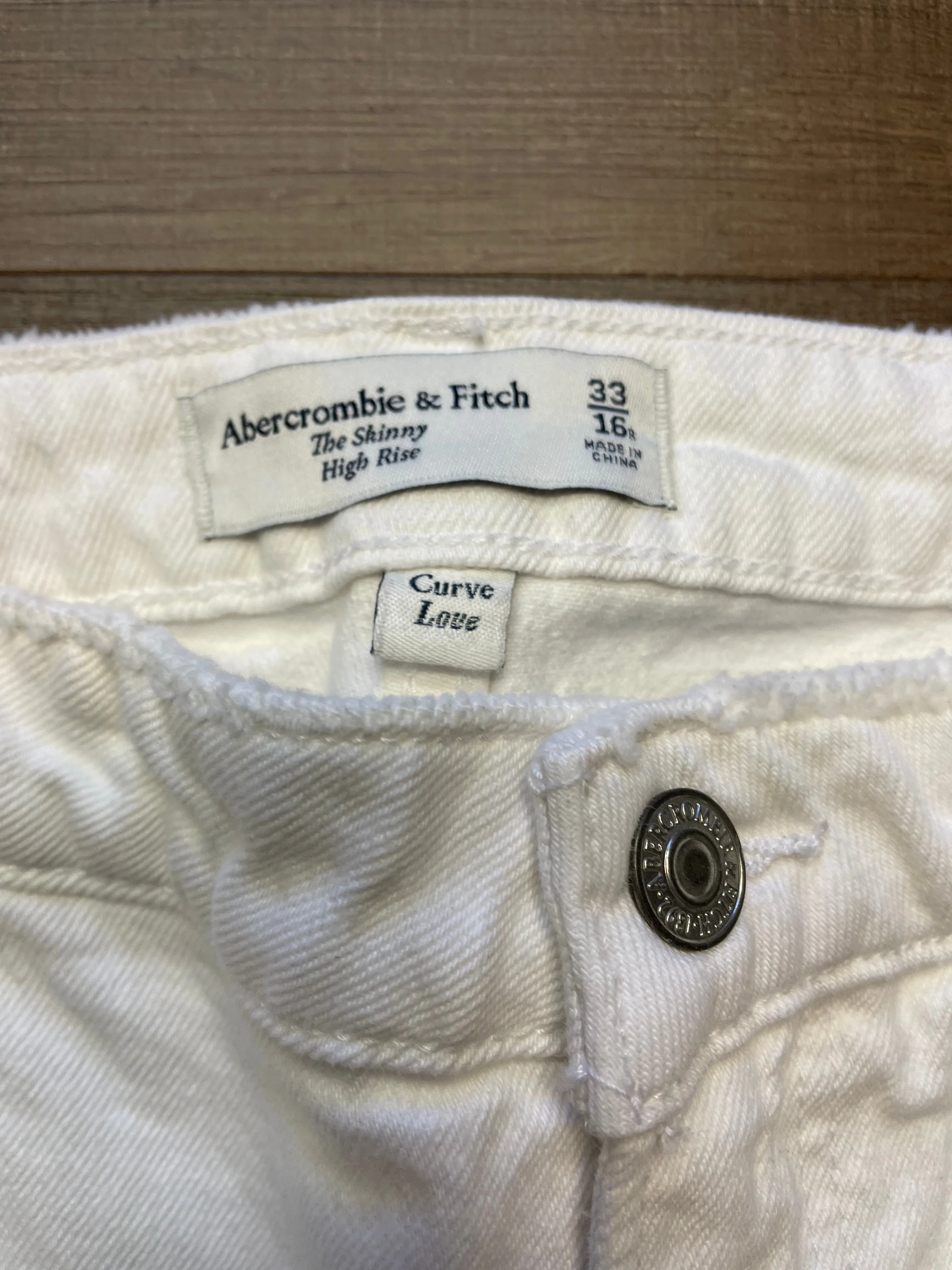 Abercrombie & Fitch The Skinny High Rise Women's Jean (16R)