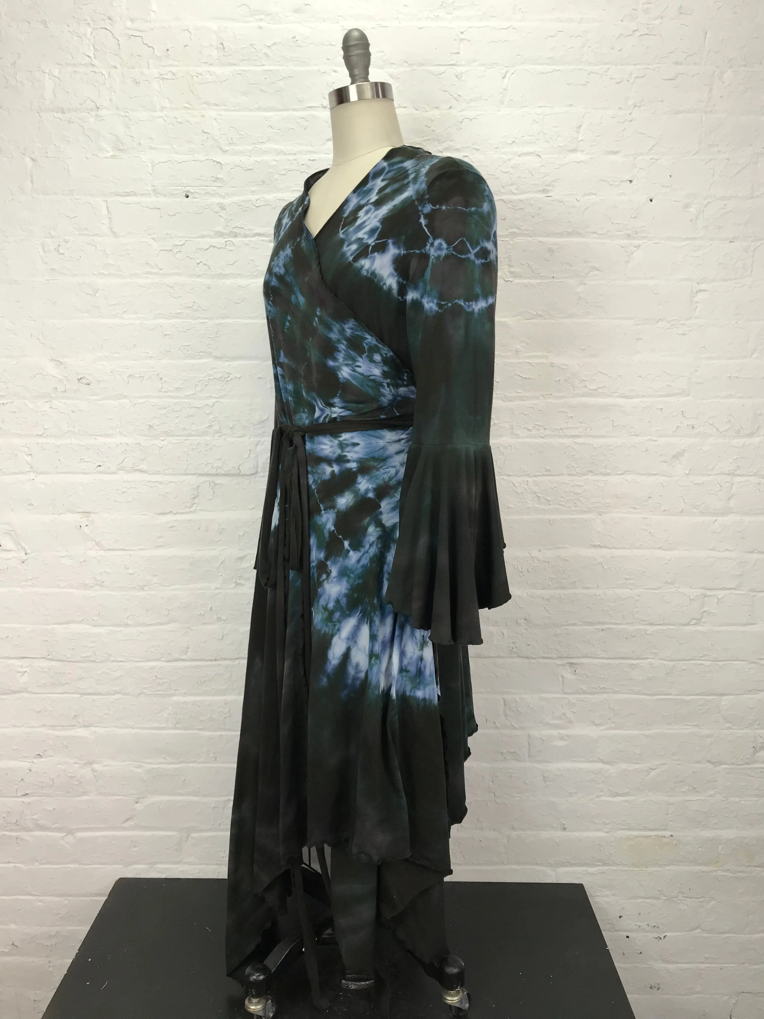 Flamenco Wrap Jacket in Ink Medallions - Extra Large