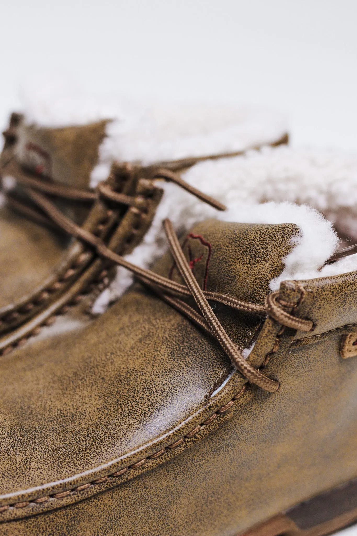 Womens Chukka Driving Moc Sherpa Bomber Shoe